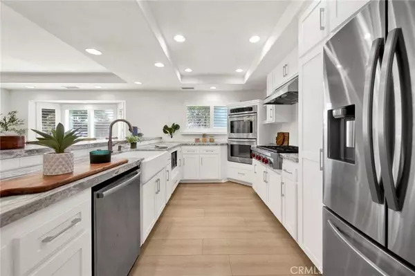 5025 E Los Coyotes Diagonal, Long Beach, CA 90815