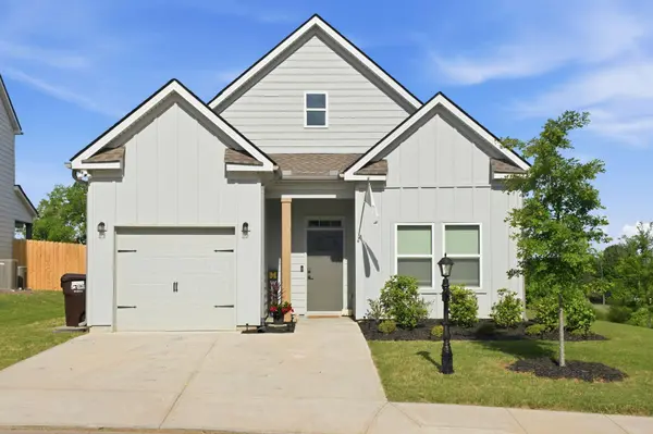 7593 Snow Line LN, Ooltewah, TN 37363