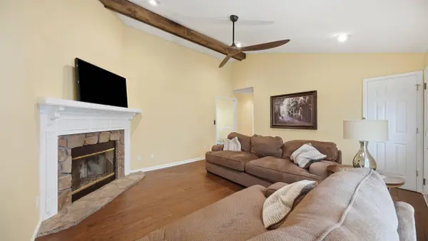 8231 Troubadour WAY, Ooltewah, TN 37363