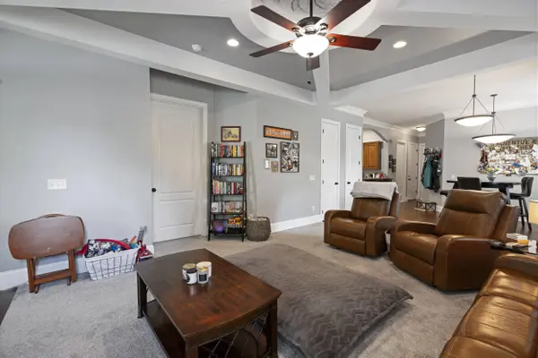 1809 Jackson Square DR, Hixson, TN 37343