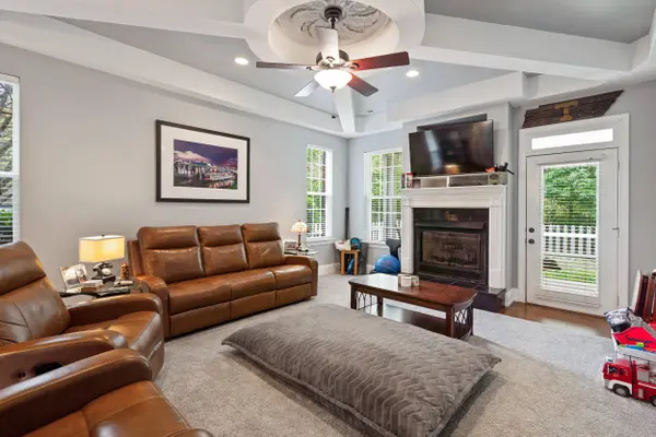 1809 Jackson Square DR, Hixson, TN 37343