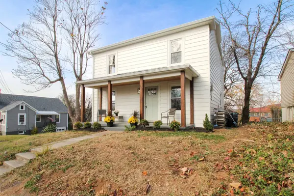 802 BURWELL AVE, Staunton, VA 24401