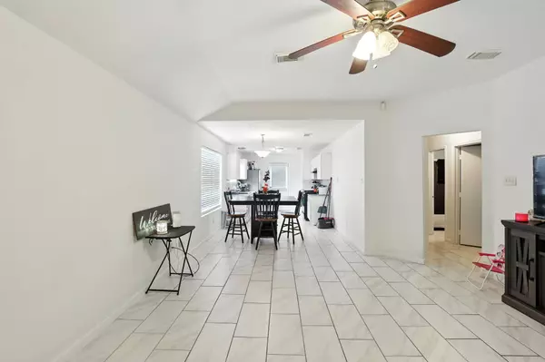 2203 Chalet RD, Houston, TX 77038