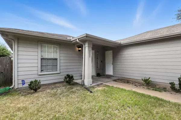 2203 Chalet RD, Houston, TX 77038