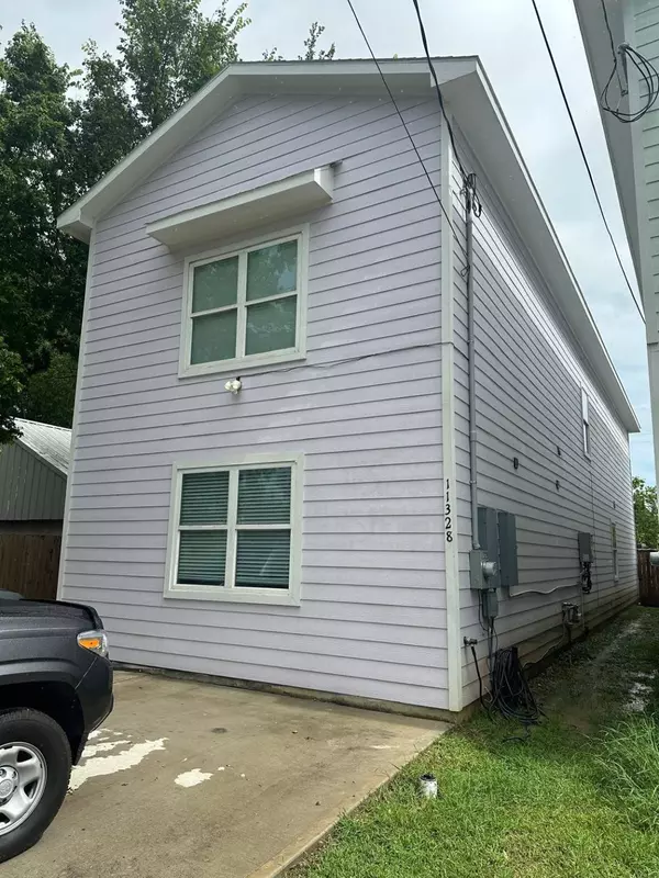 11328 Palmsprings DR, Houston, TX 77034