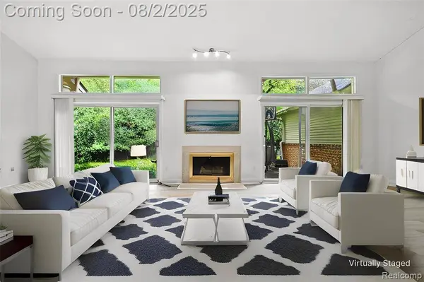 6966 Pebble Park Circle, West Bloomfield Twp, MI 48322