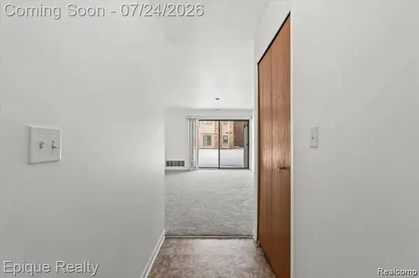 42714 Lilley Pointe DR, Canton Charter Township, MI 48187