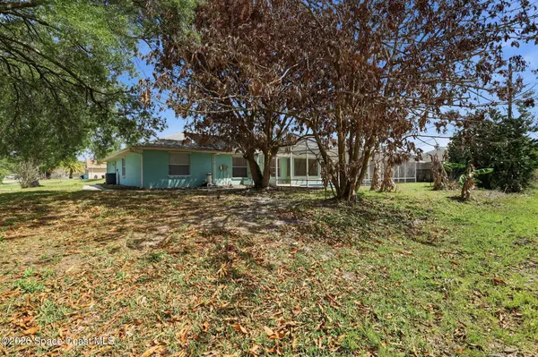 400 Vin Rose CIR SE, Palm Bay, FL 32909