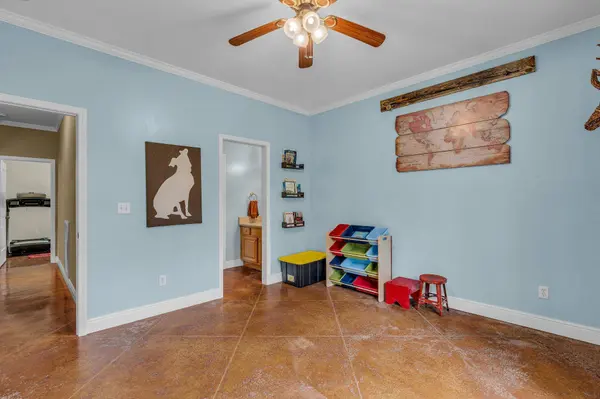 64 County Rd 188, Louin, MS 39338