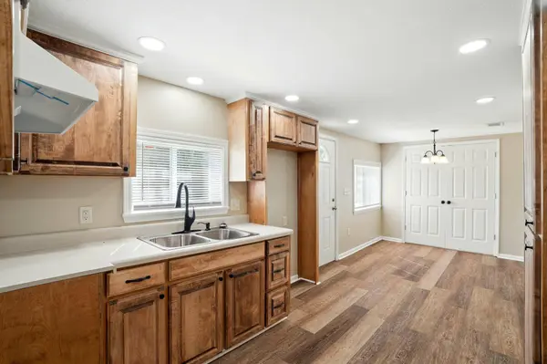 319 N Jackson Ave., Quitman, MS 39355