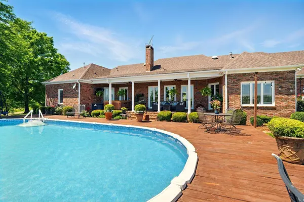 906 Co Rd 8, Stringer, MS 39481