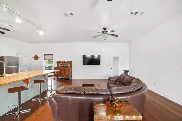 5704 Roundup WAY, Leander, TX 78645