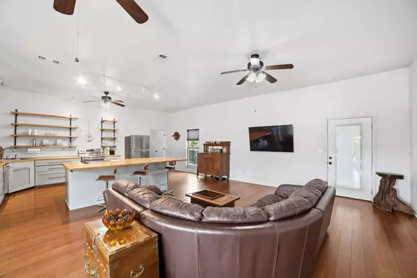 5704 Roundup WAY, Leander, TX 78645