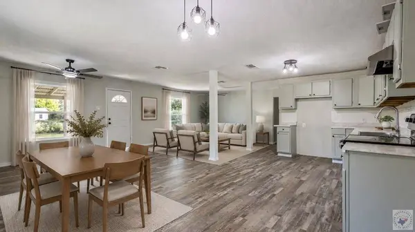 13 Meade PL, Hooks, TX 75561