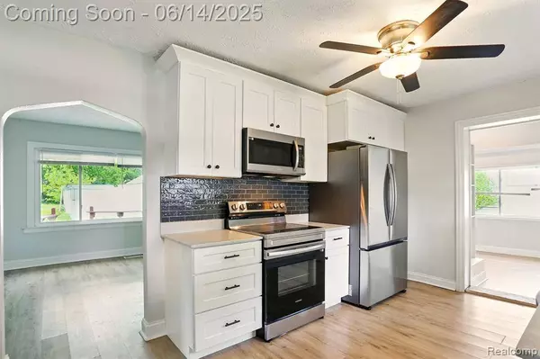 2121 Chesley Drive, Sterling Heights, MI 48310