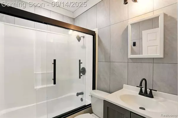 2121 Chesley Drive, Sterling Heights, MI 48310