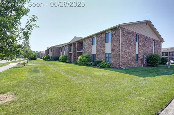 15127 Seagull Drive, Sterling Heights, MI 48313
