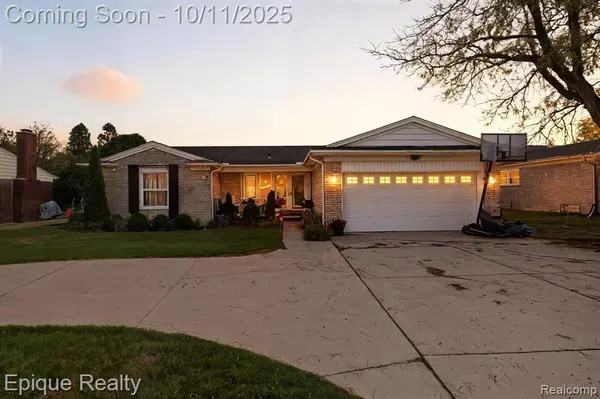 22300 Ivanhoe Lane, Southfield, MI 48034