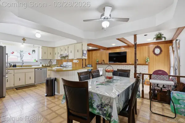 36844 Kyro CT, Sterling Heights, MI 48310