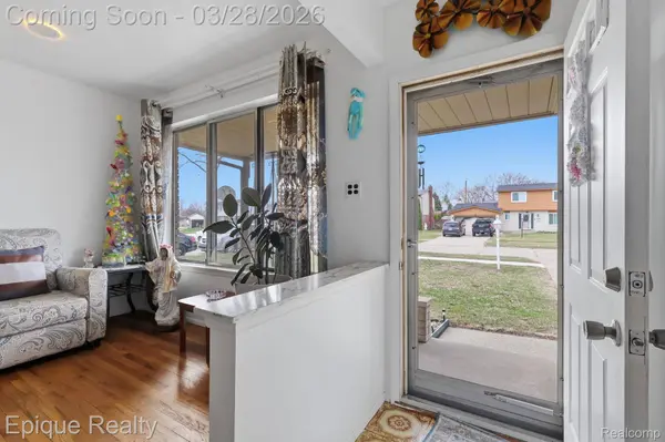 36844 Kyro CT, Sterling Heights, MI 48310