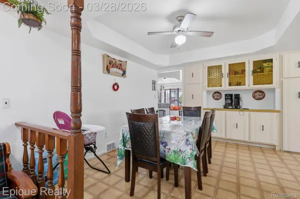 36844 Kyro CT, Sterling Heights, MI 48310