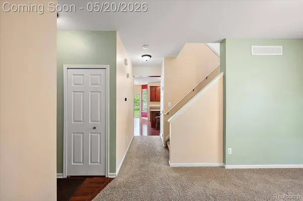 14257 Red Pine DR, Sterling Heights, MI 48313