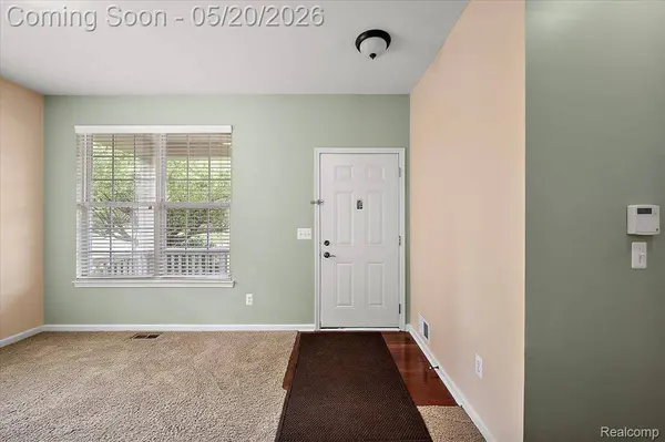 14257 Red Pine DR, Sterling Heights, MI 48313
