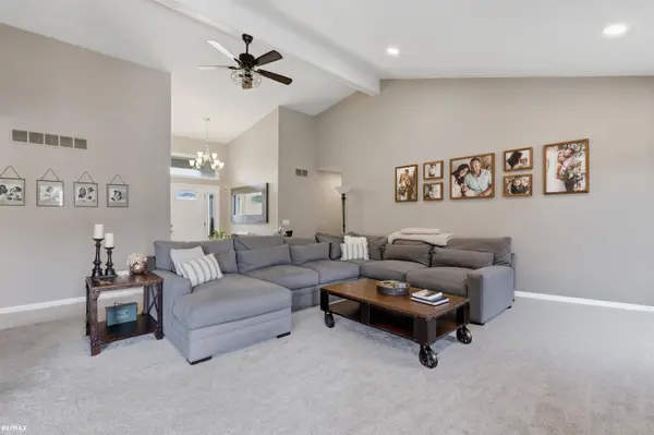 48822 Park Place DR, Macomb Twp, MI 48044
