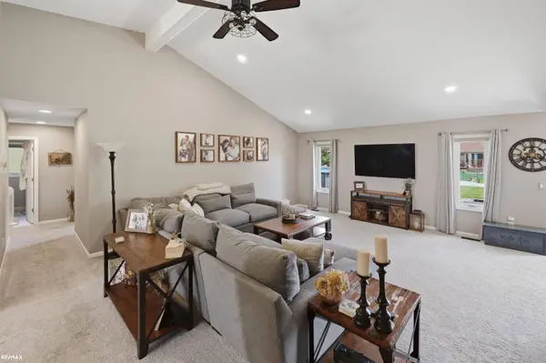 48822 Park Place DR, Macomb Twp, MI 48044