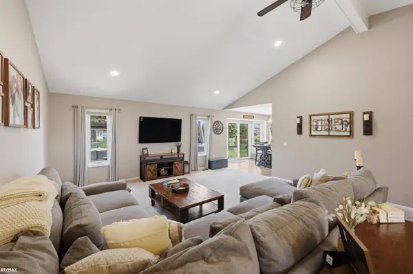 48822 Park Place DR, Macomb Twp, MI 48044