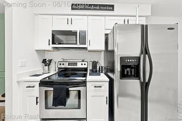 15031 Pilgrim CT, Shelby Charter Township, MI 48315