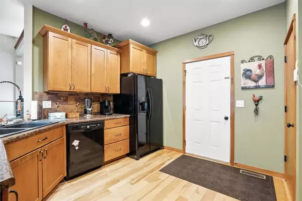 7032 Waterview DR SW, Cedar Rapids, IA 52404