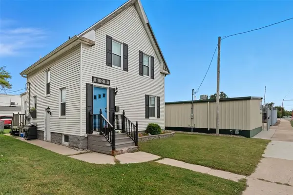 825 4th ST SW, Cedar Rapids, IA 52404