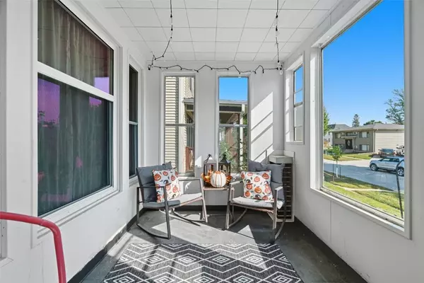 430 9th ST, Marion, IA 52302