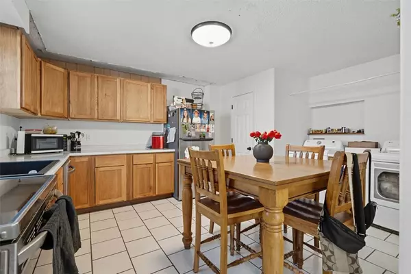 430 9th ST, Marion, IA 52302