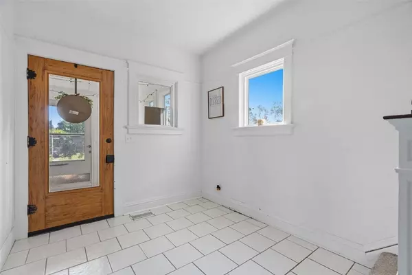 430 9th ST, Marion, IA 52302