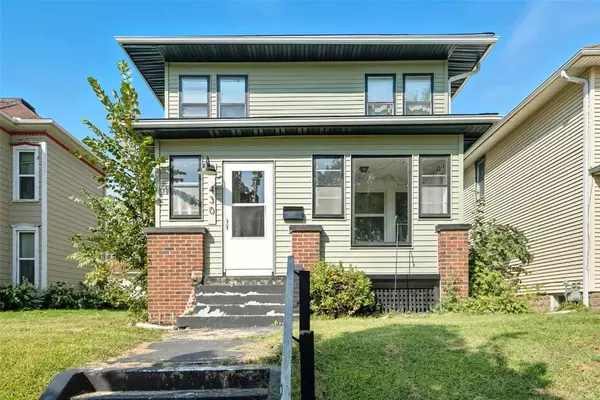 430 9th ST, Marion, IA 52302