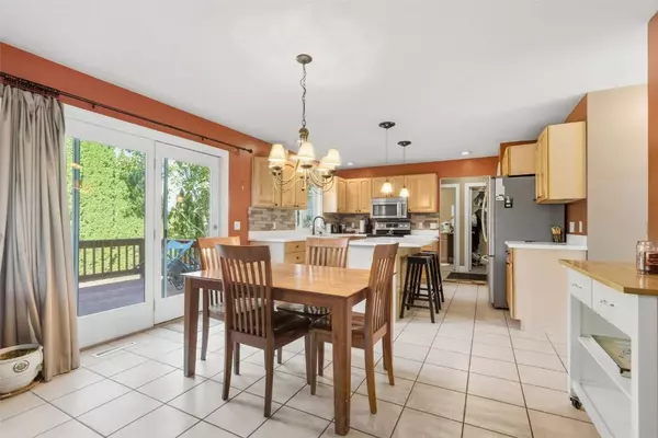 420 Woodbine DR, Marion, IA 52302