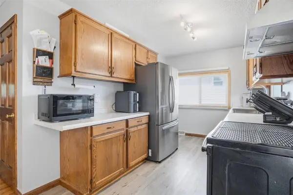 1105 S 15th ST, Marion, IA 52302