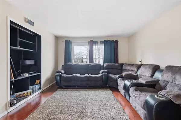 4656 Northwood DR NE, Cedar Rapids, IA 52402