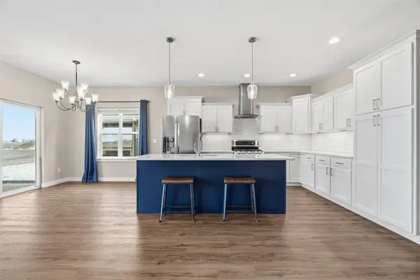 2465 Bluegrass ST, Marion, IA 52302