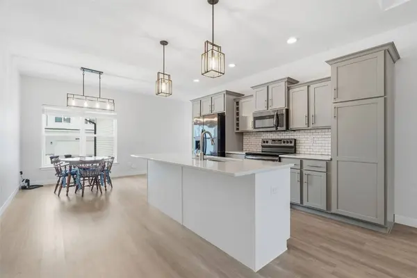 2488 Bluegrass ST, Marion, IA 52302