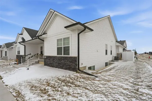2488 Bluegrass ST, Marion, IA 52302