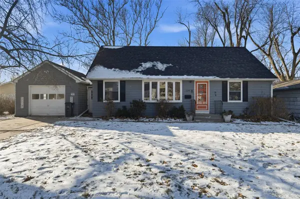 1241 30th ST SE, Cedar Rapids, IA 52403