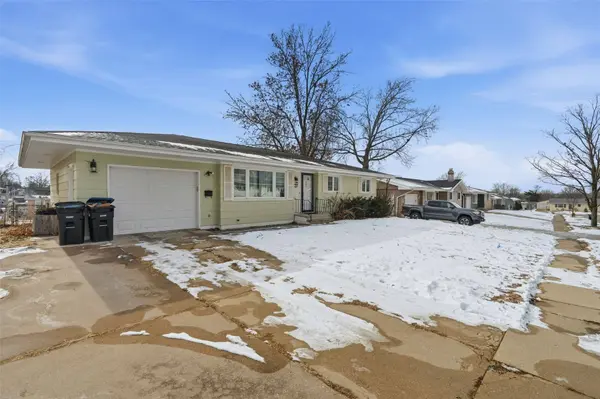 2475 26th AVE, Marion, IA 52302