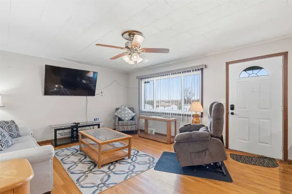 155 Oklahoma AVE SW, Cedar Rapids, IA 52404