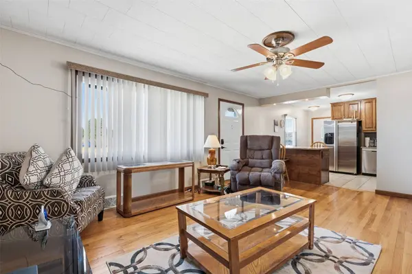 155 Oklahoma AVE SW, Cedar Rapids, IA 52404