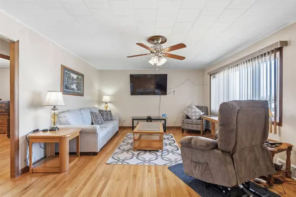 155 Oklahoma AVE SW, Cedar Rapids, IA 52404