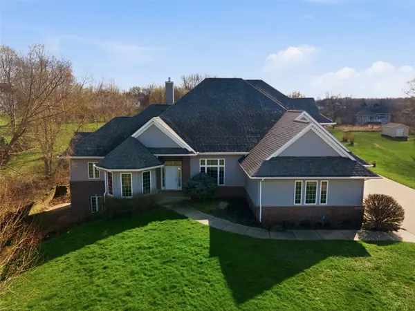 2502 River Run CT, Cedar Rapids, IA 52411