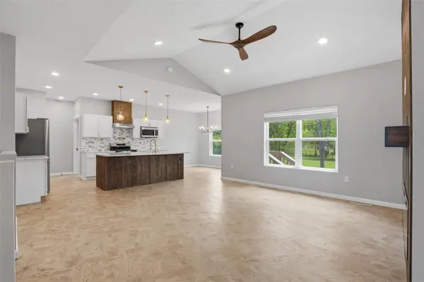 1030 Pheasant LN, North Liberty, IA 52317